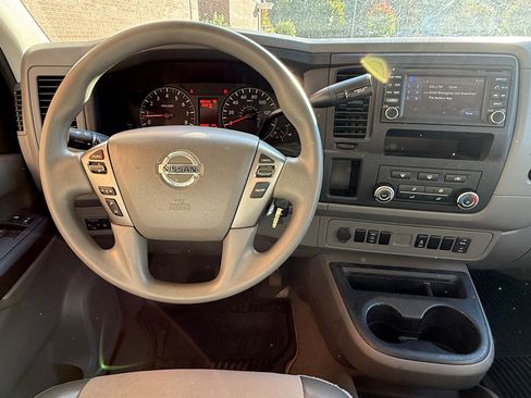 Used 2018 Nissan NV 3500 SV w/ Navigation Package image 21