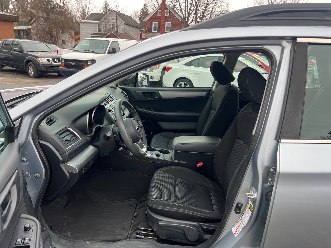 Used 2018 Subaru Outback 2.5i AWD/4WD image 9