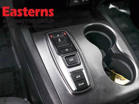 Used 2022 Honda Pilot Sport image 13