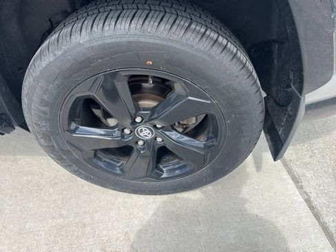 Used 2021 Toyota RAV4 XSE image 19