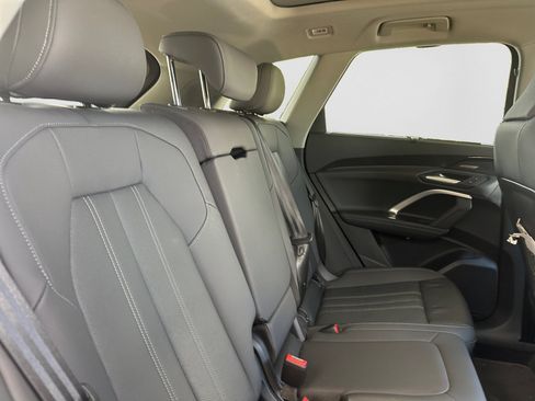 Used 2025 Audi Q5 Premium Plus AWD/4WD image 17