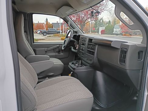 New 2025 Chevrolet Express 2500 w/ Driver Convenience Package image 20