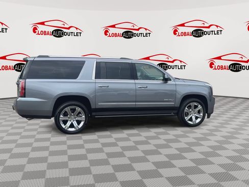 Used 2019 GMC Yukon XL Denali w/ Open Road Package RWD image 9
