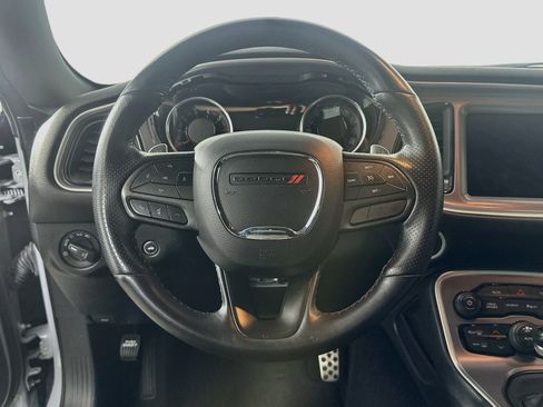 Used 2022 Dodge Challenger R/T Scat Pack w/ Driver Convenience Group RWD image 18
