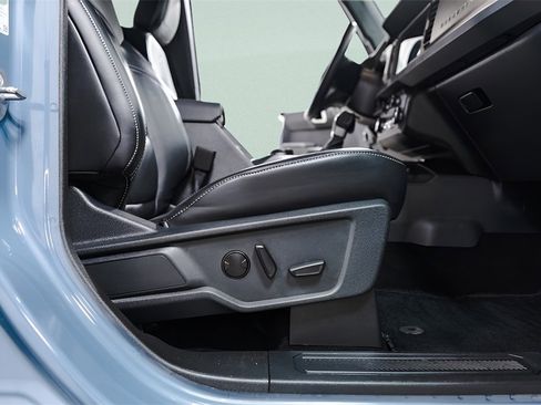 Used 2025 Ford Bronco Outer Banks image 36