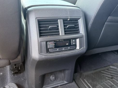 Used 2023 Volkswagen Atlas SE FWD image 24