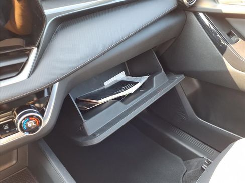 Used 2025 Chevrolet Equinox LT w/ Convenience Package II image 7