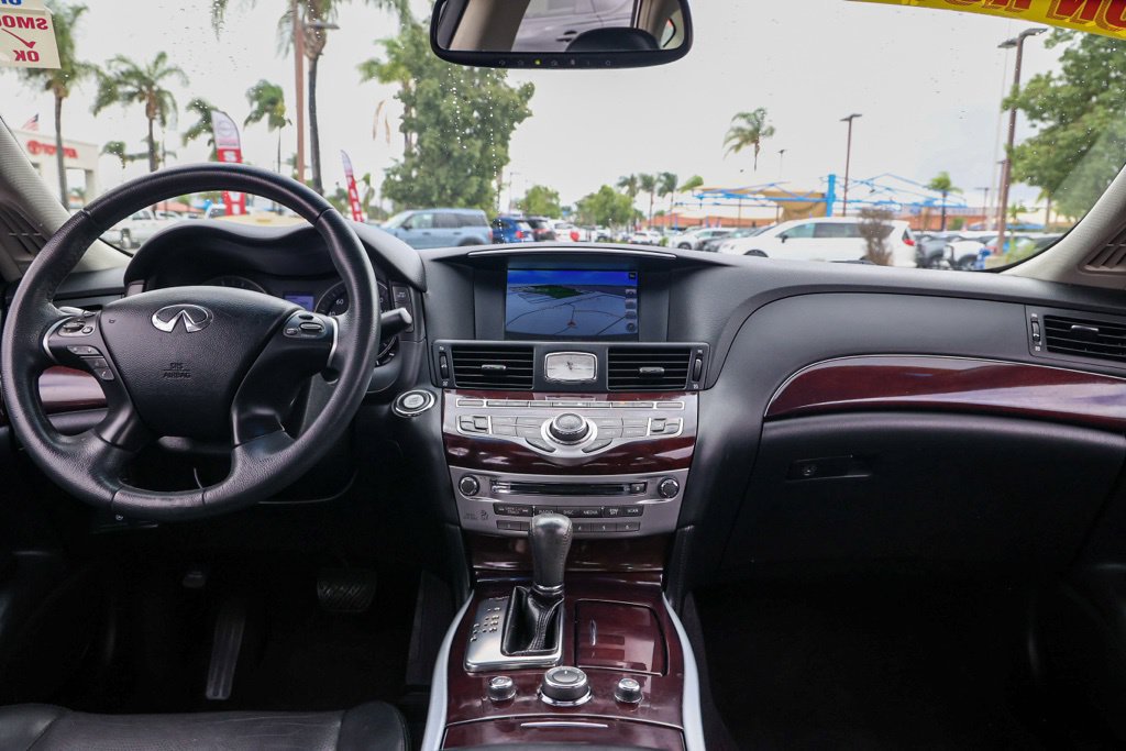 Used 2019 INFINITI Q70 Luxe AWD/4WD image 23