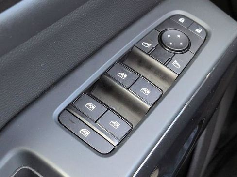 Certified 2023 Nissan Pathfinder SV FWD image 23