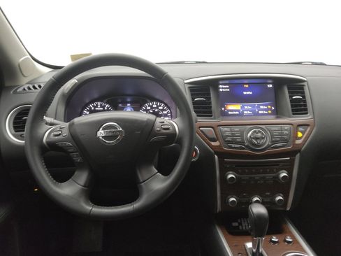 Used 2017 Nissan Pathfinder Platinum w/ Family Entertainment Package image 22