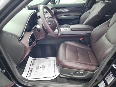 Used 2022 Genesis GV70 2.5T w/ Advanced Package image 16