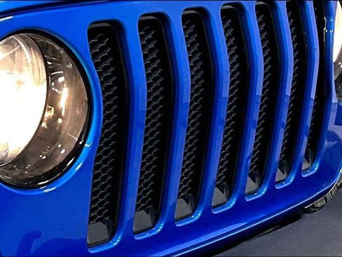 Used 2022 Jeep Wrangler Unlimited Sahara image 30