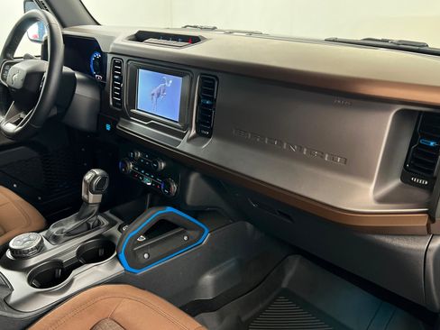 Used 2023 Ford Bronco Outer Banks AWD/4WD image 24