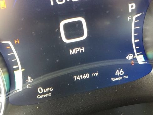 Used 2023 Chrysler Pacifica Touring-L FWD image 25