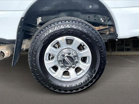 Used 2024 Ford F350 XLT w/ FX4 Off-Road Package image 44