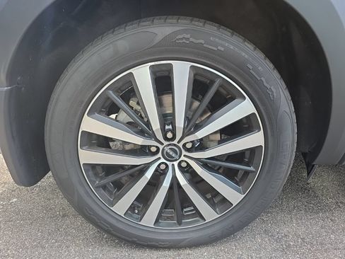 Used 2023 Nissan Pathfinder Platinum AWD/4WD image 17