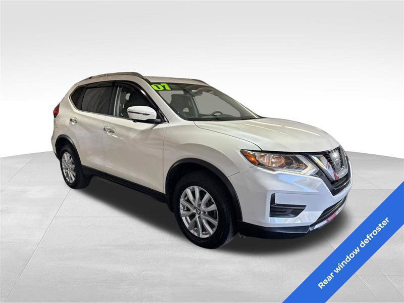 Used 2017 Nissan Rogue SV w/ SV Premium Package AWD/4WD image 3