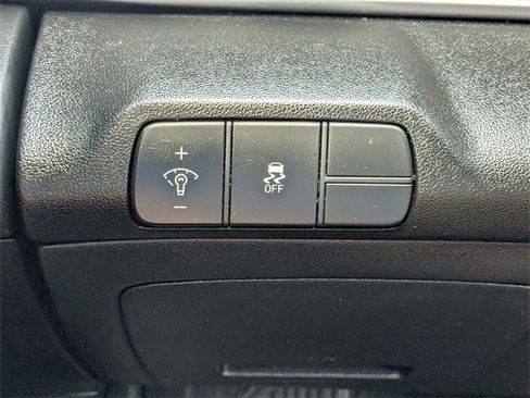 Used 2024 Hyundai Elantra SEL image 25