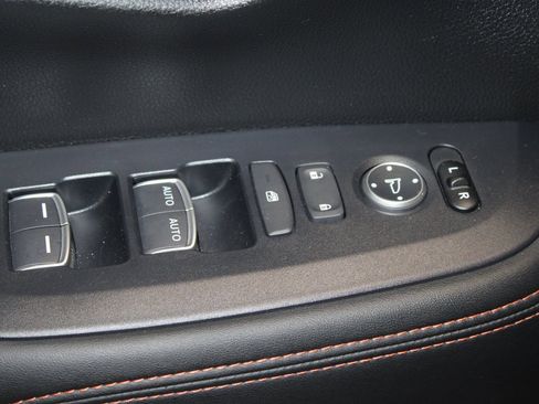 Certified 2025 Honda HR-V Sport image 9