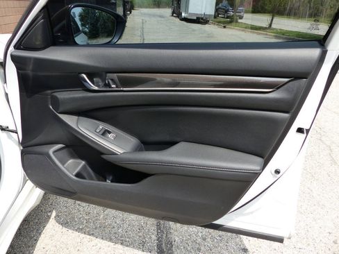 Used 2020 Honda Accord Sport image 40