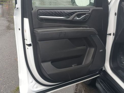 Used 2024 GMC Yukon Denali image 9