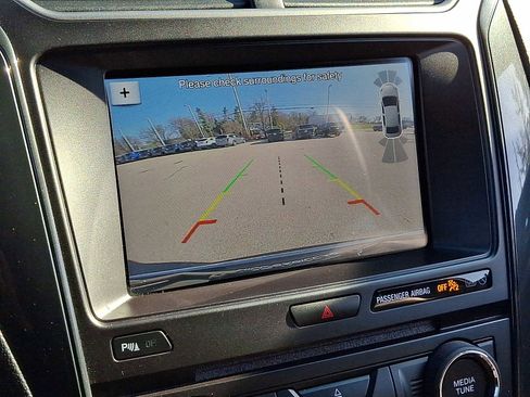 Used 2018 Ford Explorer XLT w/ Equipment Group 202A image 30