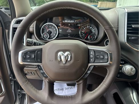 Used 2025 RAM 1500 Laramie AWD/4WD image 30