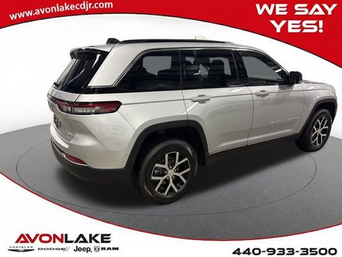 New 2025 Jeep Grand Cherokee Limited image 5