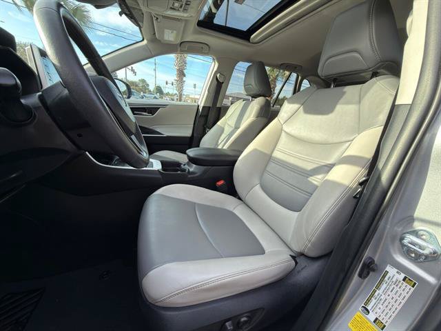 Used 2021 Toyota RAV4 XLE Premium FWD image 11
