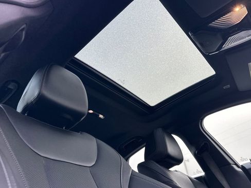 Used 2023 BMW i4 eDrive40 image 17