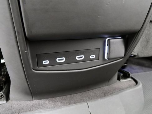 Used 2023 Cadillac Escalade ESV V image 22