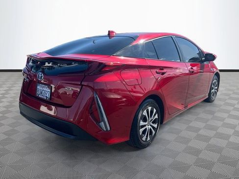 Used 2021 Toyota Prius Prime XLE image 7