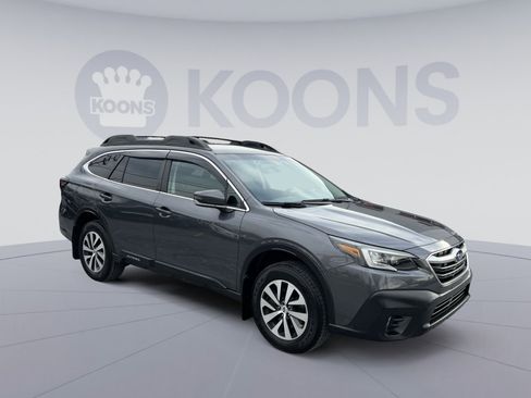 Used 2021 Subaru Outback Premium image 10