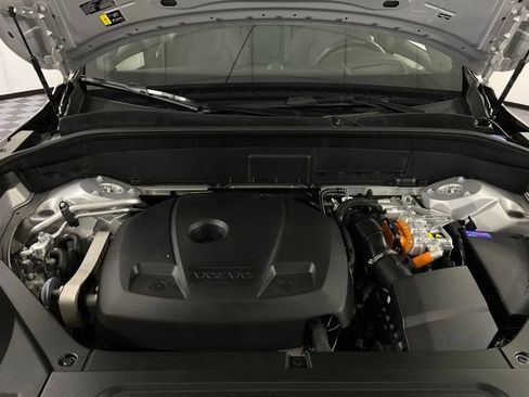 Certified 2025 Volvo XC90 T8 Ultra AWD/4WD image 46