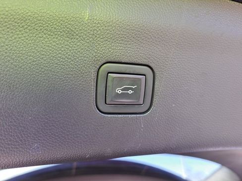 Used 2023 Buick Enclave Essence w/ Experience Buick Package image 6