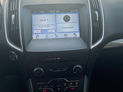 Used 2017 Ford Edge SEL w/ Equipment Group 201A image 5