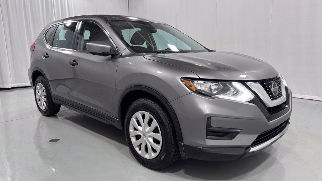 Used 2018 Nissan Rogue S AWD/4WD image 4