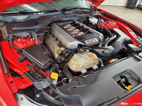 Used 2015 Ford Mustang GT image 7