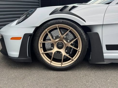 Certified 2025 Porsche 911 GT3 RS RWD image 11