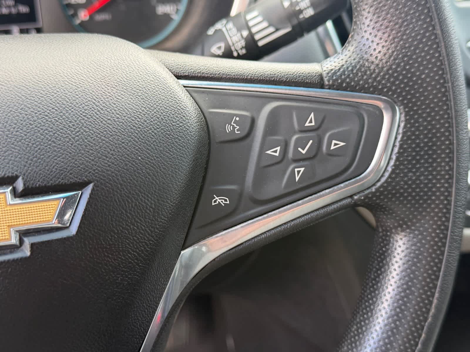 Used 2019 Chevrolet Equinox LS w/ LPO, Floor Liner Package AWD/4WD image 20