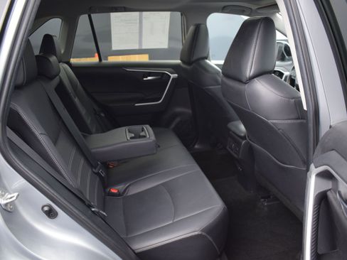 Used 2020 Toyota RAV4 XLE Premium AWD/4WD image 11