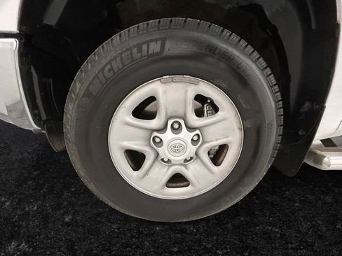 Used 2016 Toyota Tundra SR5 w/ SR5 Upgrade Package image 27