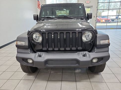 Used 2019 Jeep Wrangler Sport image 16