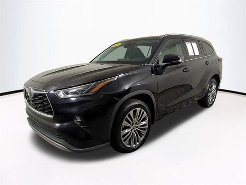 Used 2021 Toyota Highlander Platinum image 9