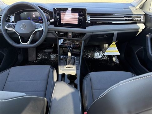 New 2026 Volkswagen Jetta SE image 8