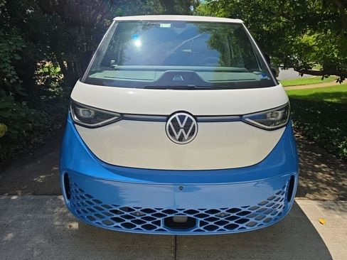 Used 2025 Volkswagen ID. Buzz 1st Edition AWD/4WD image 5