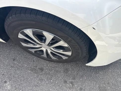 Used 2022 Toyota Corolla LE FWD image 22