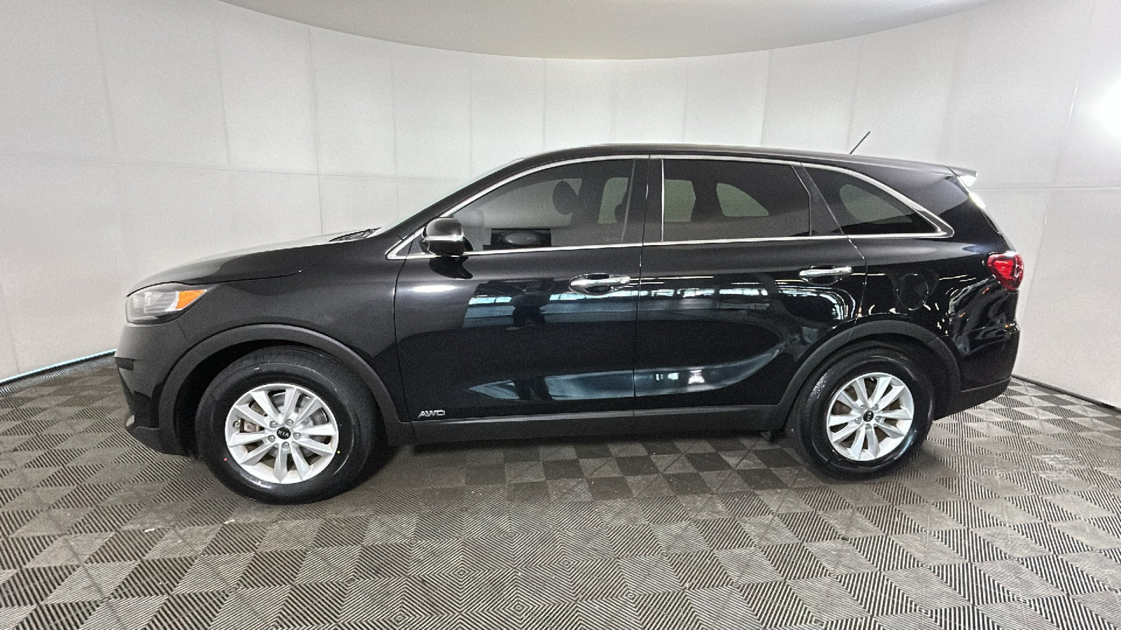 Used 2020 Kia Sorento LX AWD/4WD image 6
