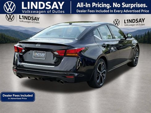 Used 2023 Nissan Altima 2.5 SR FWD image 7
