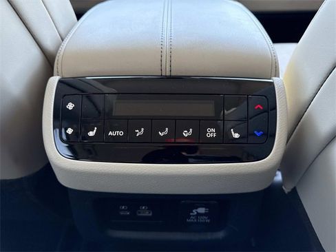 Used 2024 INFINITI QX60 Sensory image 18